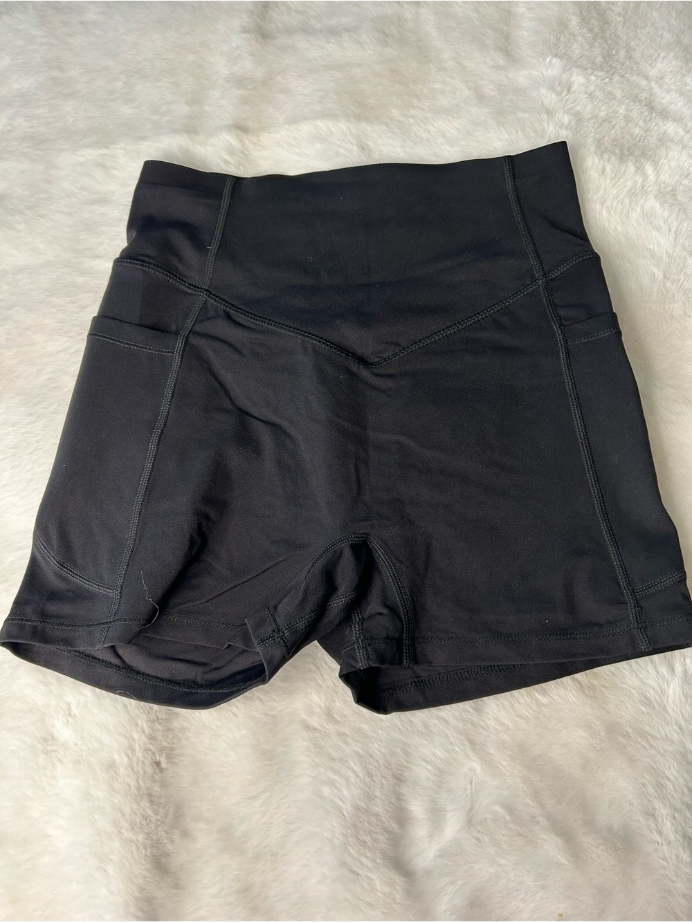 Halara Women’s Size Small Tummy Control Butt Lift Bike Shorts Black New 2342